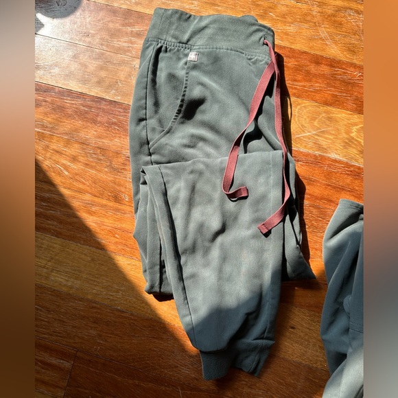 Figs Other Figs Scrub Set In The Limited Edition Color Bonsai